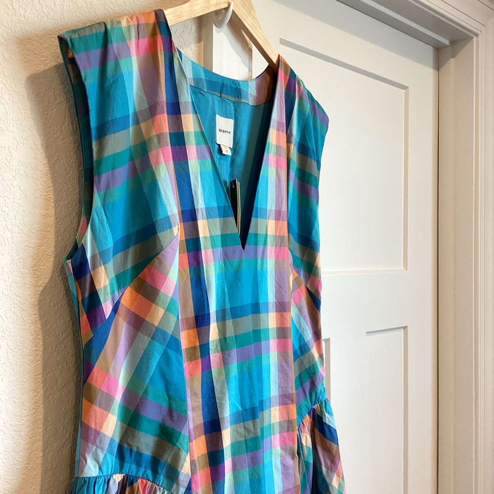Plaid V-Neck Midi Dress - Picture 5 of 15